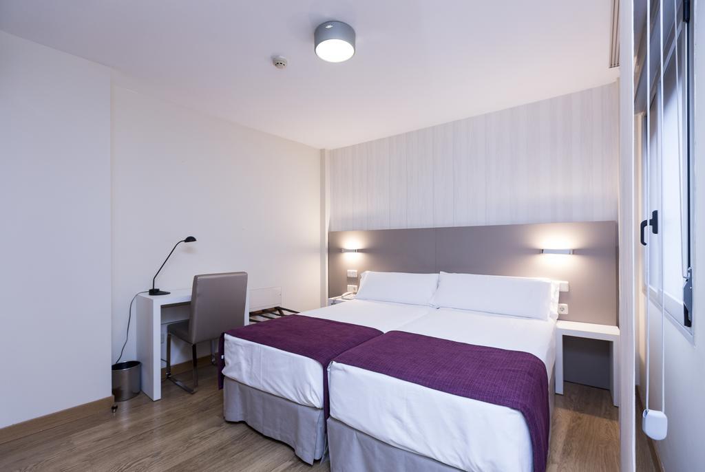 Di' Carlo Hotel Madrid Bagian luar foto