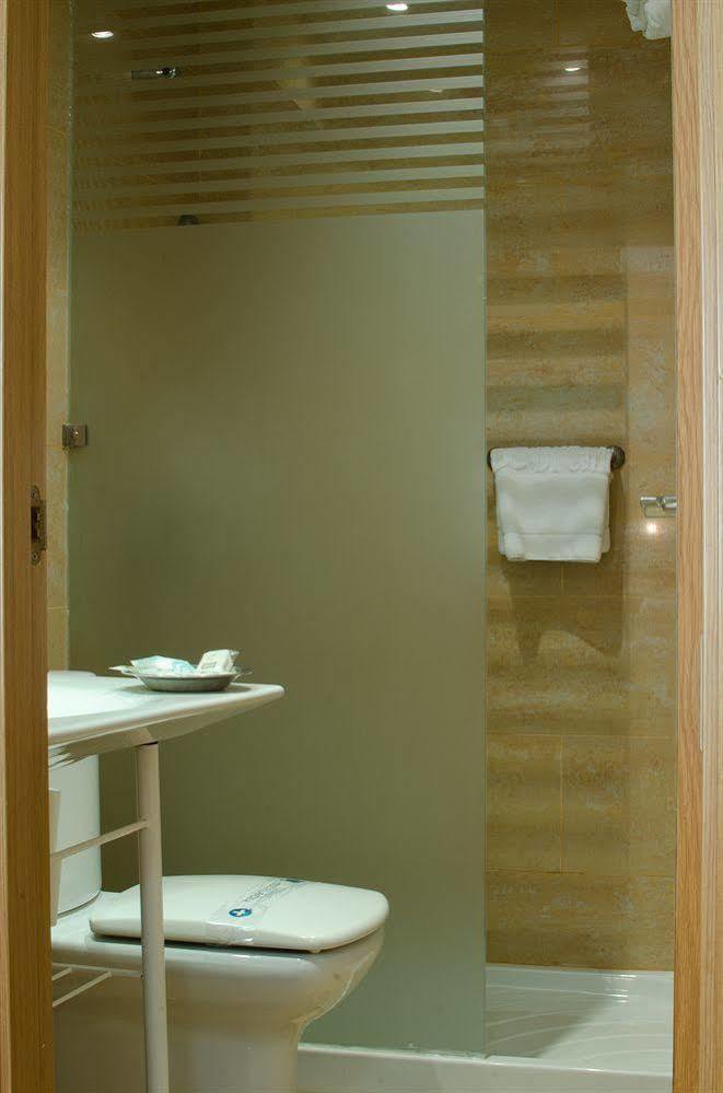 Di' Carlo Hotel Madrid Bagian luar foto